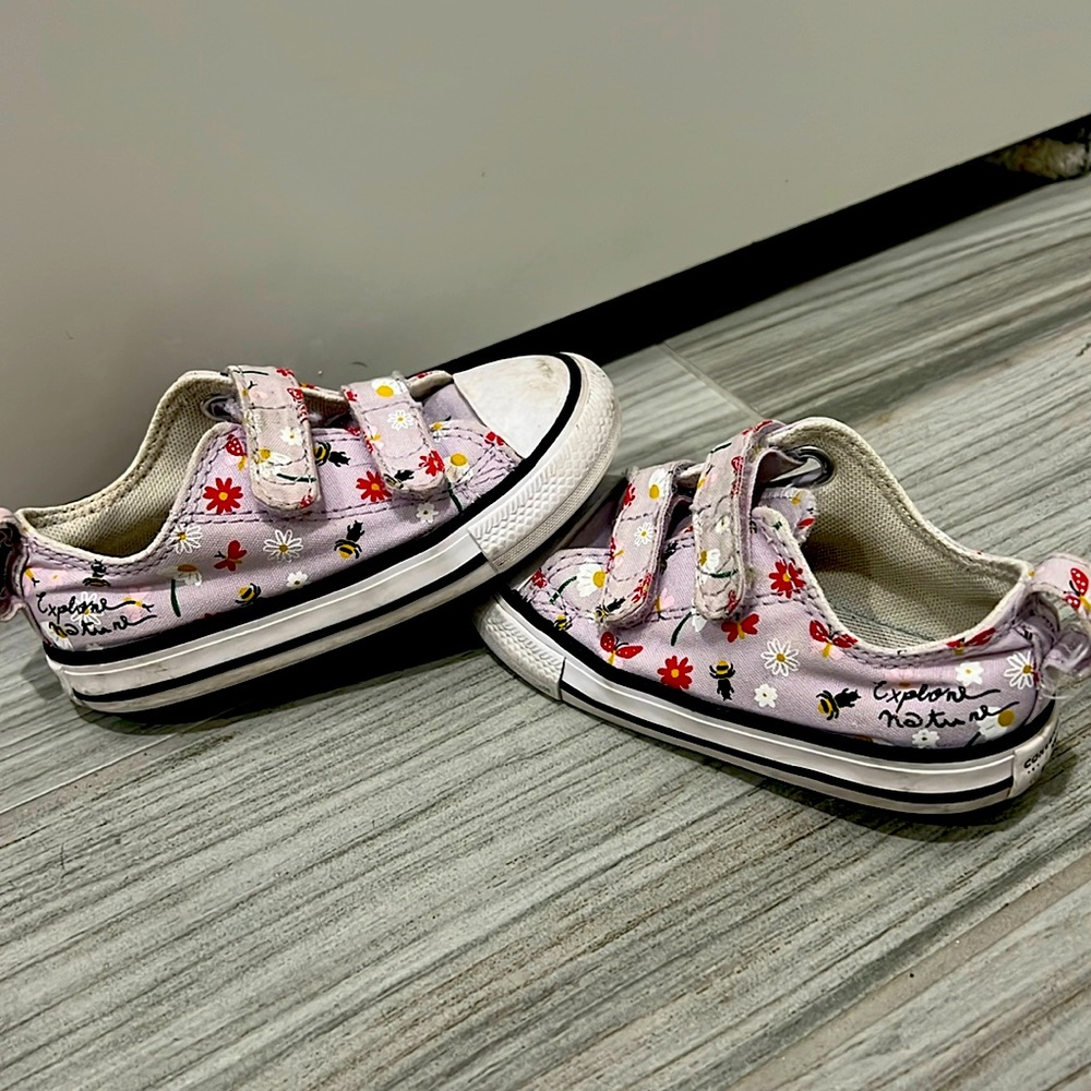 Toddler girls Converse